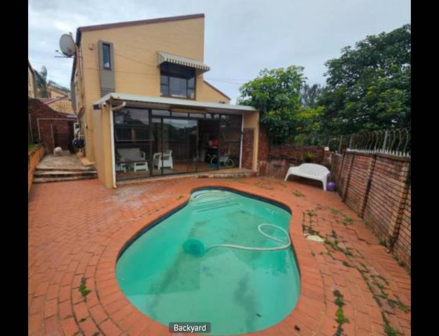 3 BEDROOM TOWNHOUSE FOR SALE IN WOODHAVEN